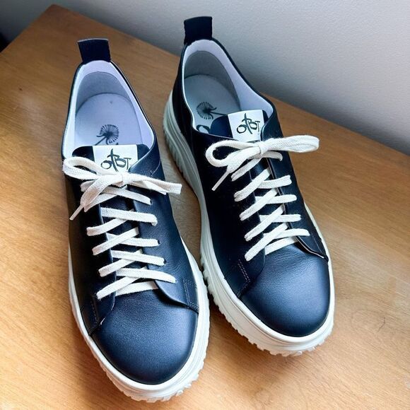 OTBT Pangea Sneakers   - Picture 4 of 11